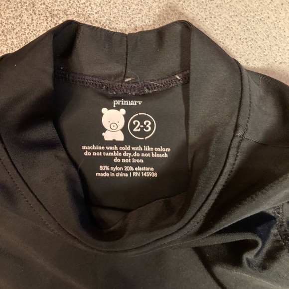 Primary swim set; shorts and rash guard - Picture 5 of 7